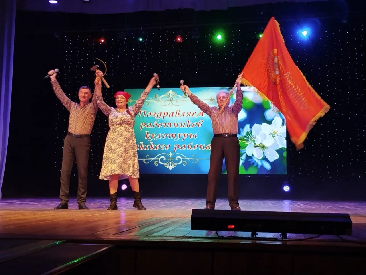 И снова - март. И снова поздравления раздаются всем тем, кто вносит в повседневность праздник И снова - март. И снова поздравления раздаются всем тем, кто вносит в повседневность праздник