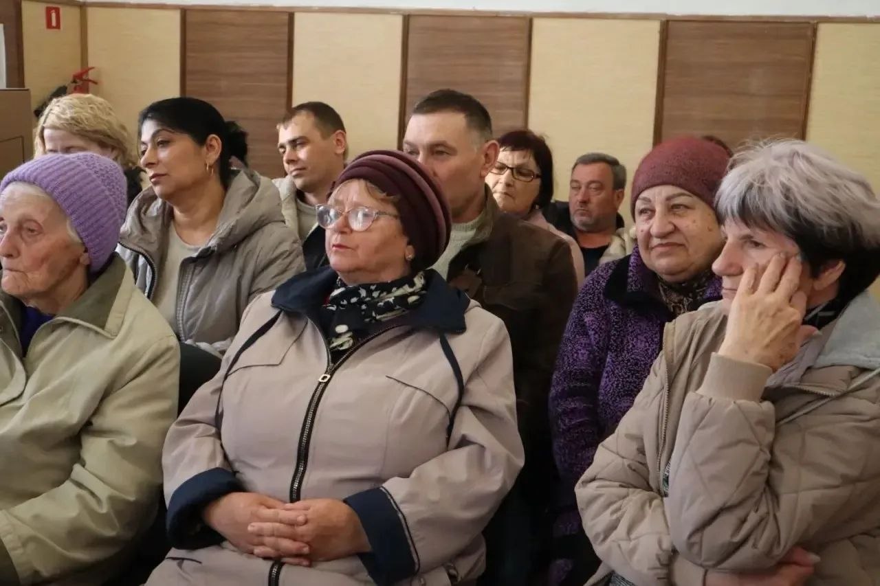 Инна Федоренко: Провела выездную встречу со старшими многоквартирных домов Изумрудновского сельского поселения Инна Федоренко: Провела выездную встречу со старшими многоквартирных домов Изумрудновского сельского поселения