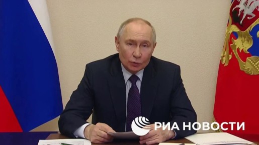 Путин дал старт движению беспилотных грузовиков на трассе "Восток"