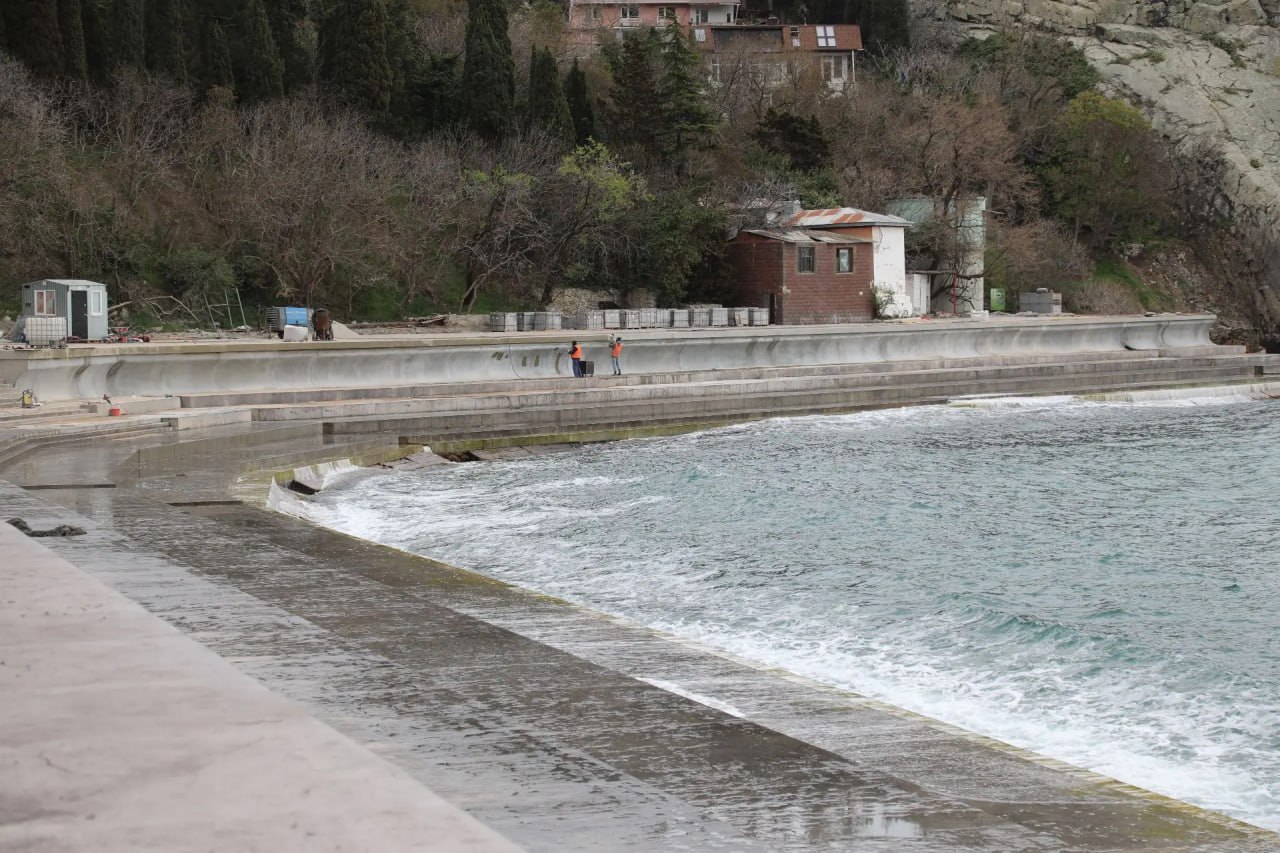 Галина Огнёва: Провела выездное рабочее совещание на набережной в районе санаториев «Карасан» и «Утес», где продолжаются масштабные работы по капитальному ремонту берегоукрепительных сооружений Галина Огнёва: Провела выездное рабочее совещание на набережной в районе санаториев «Карасан» и «Утес», где продолжаются масштабные работы по капитальному ремонту берегоукрепительных сооружений