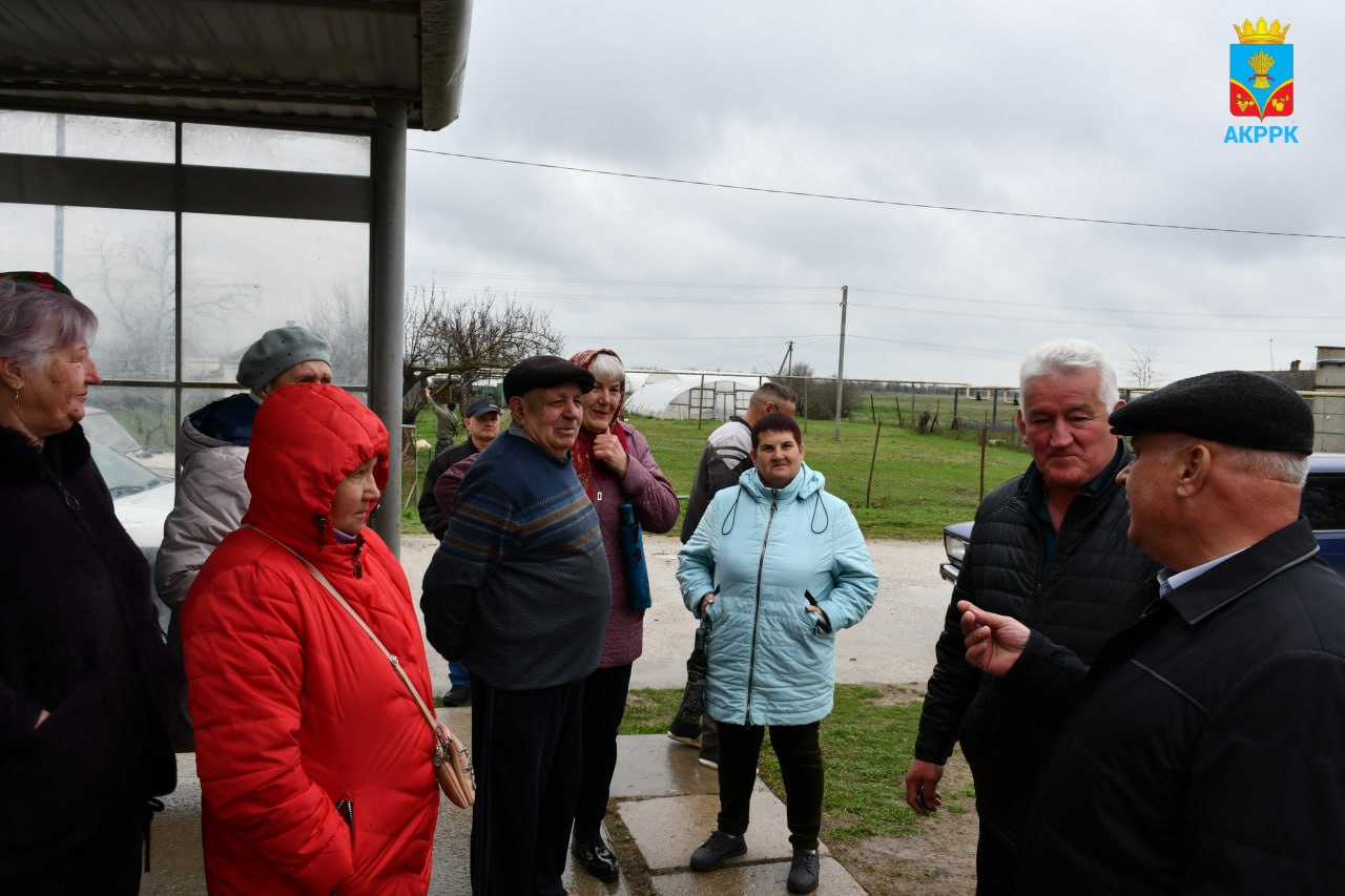 Глава Администрации района Василий Грабован провёл выездной приём граждан в селе Ульяновка Глава Администрации района Василий Грабован провёл выездной приём граждан в селе Ульяновка