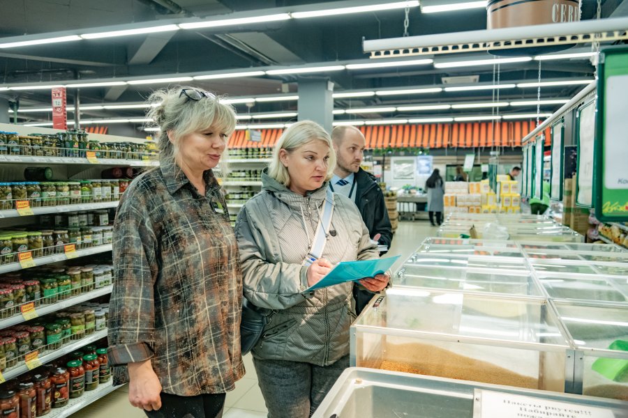 За неделю в Севастополе не подорожали свежие овощи, фрукты и «борщевой набор» За неделю в Севастополе не подорожали свежие овощи, фрукты и «борщевой набор»