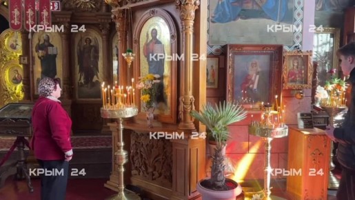 Православные христиане отмечают Вербное воскресенье в храмах Крыма