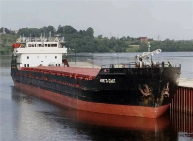 Сухогруз с пшеницей затонул в Азовском море: один человек погиб