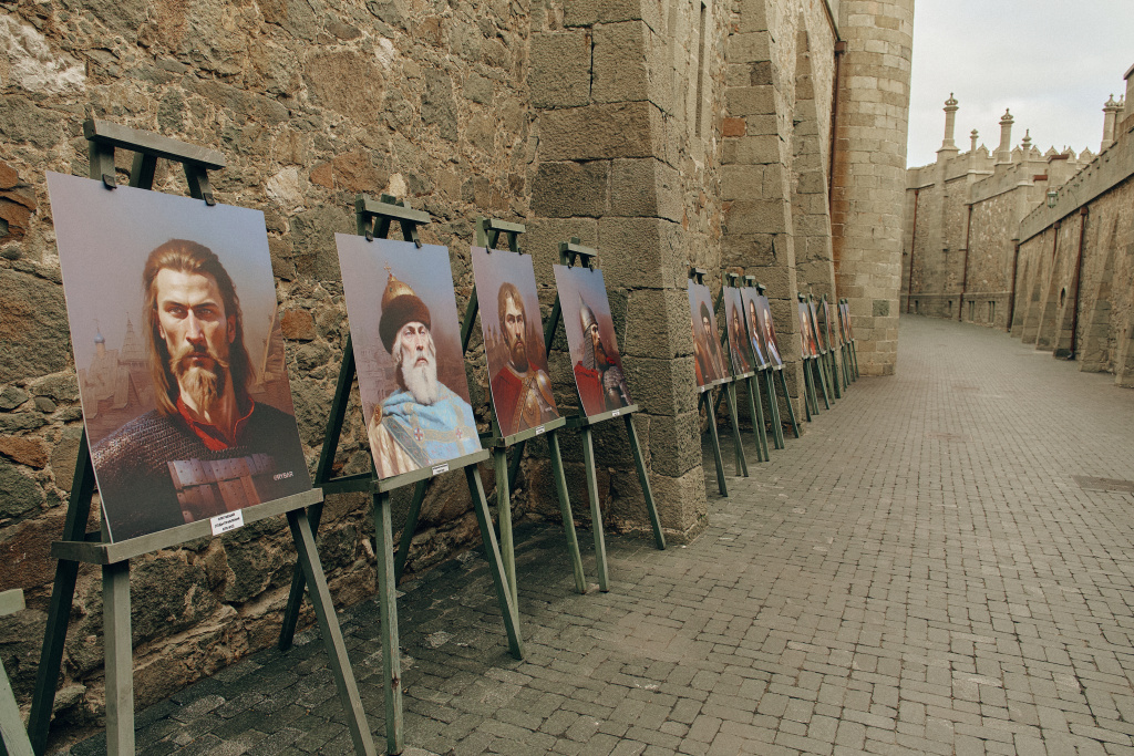 Крымский ренессанс: как главные дворцы полуострова возвращают утраченные экспонаты и превращаются в центры идентичности Крымский ренессанс: как главные дворцы полуострова возвращают утраченные экспонаты и превращаются в центры идентичности