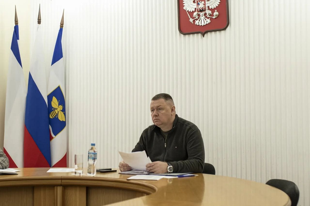 Глава администрации Симферополя Михаил Афанасьев провёл личный приём граждан, в ходе которого к нему обратились шесть симферопольцев