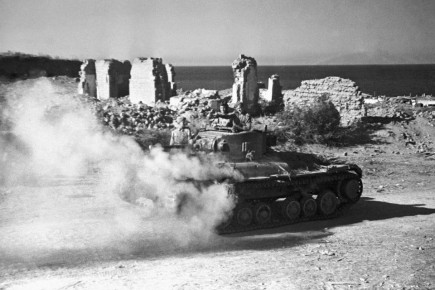 Владимир Константинов: 8 апреля 1944 года началась Крымская стратегическая наступательная операция, в результате которой советские войска положили конец растянувшемуся на долгие два с половиной года геноциду крымчан