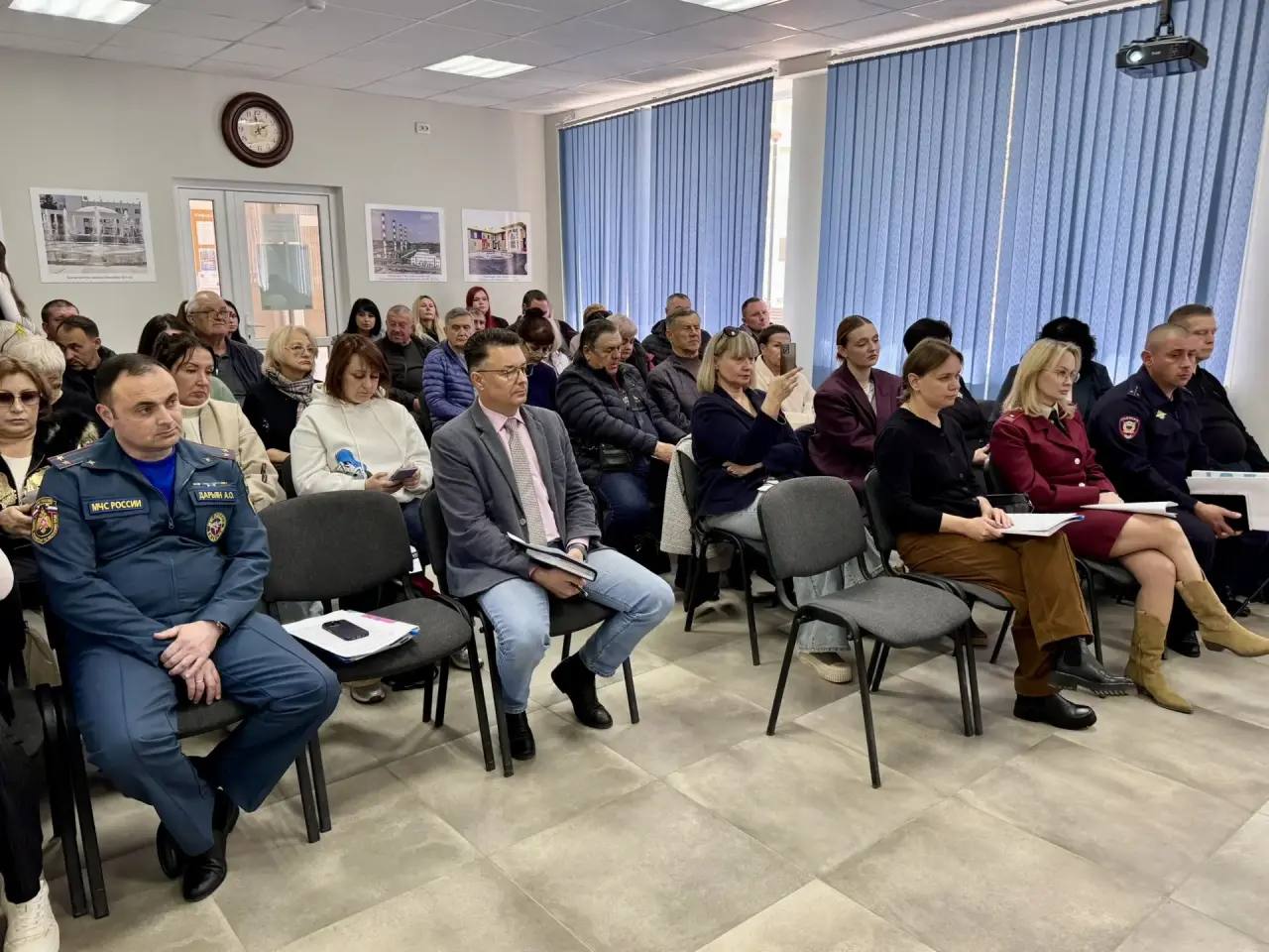 Юлия Предыбайло: Провели рабочее совещание, посвящённое подготовке к курортному сезону 2026 года при участии министра курортов и туризма Республики Крым Ганзий Сергей Александровича Юлия Предыбайло: Провели рабочее совещание, посвящённое подготовке к курортному сезону 2026 года при участии министра курортов и туризма Республики Крым Ганзий Сергей Александровича