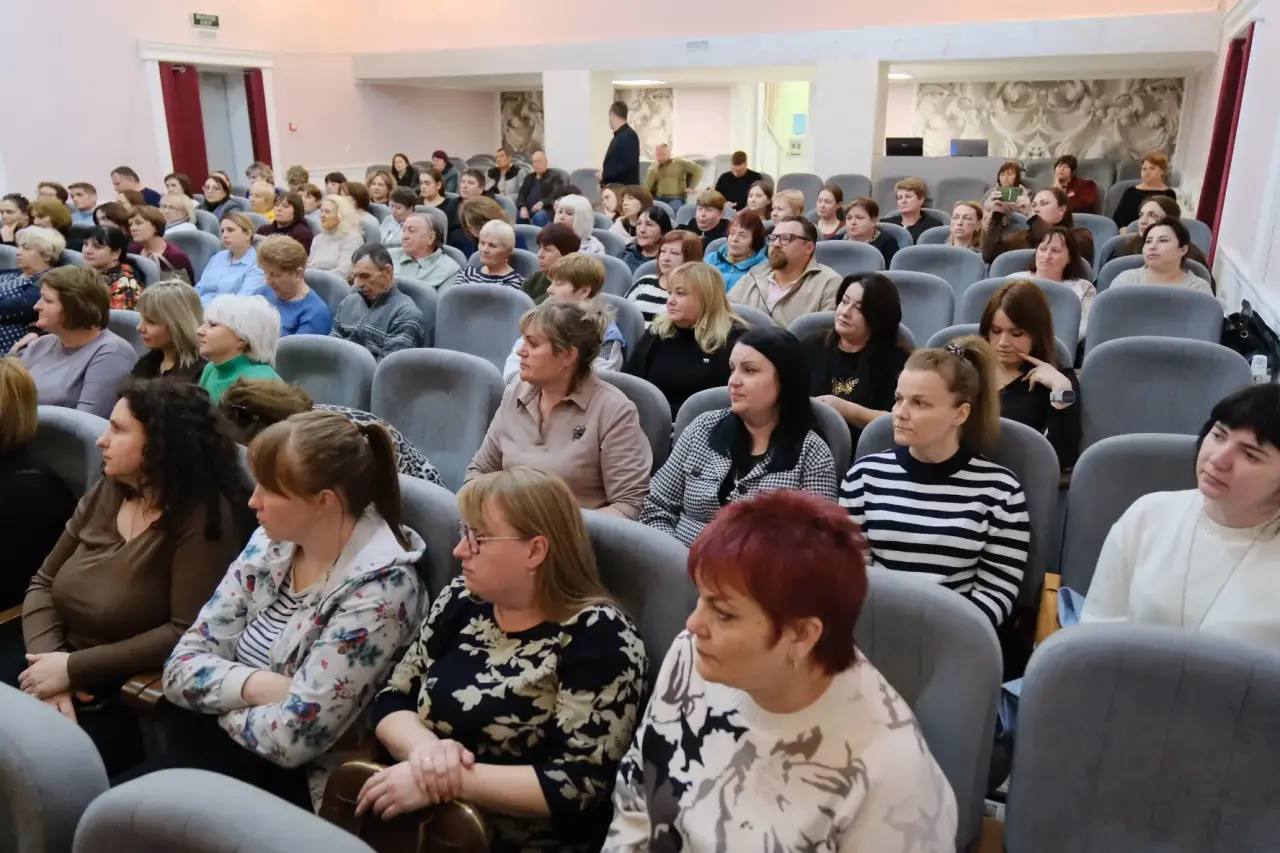 Янина Павленко: Кировский район сегодня встретил по-домашнему тепло Янина Павленко: Кировский район сегодня встретил по-домашнему тепло