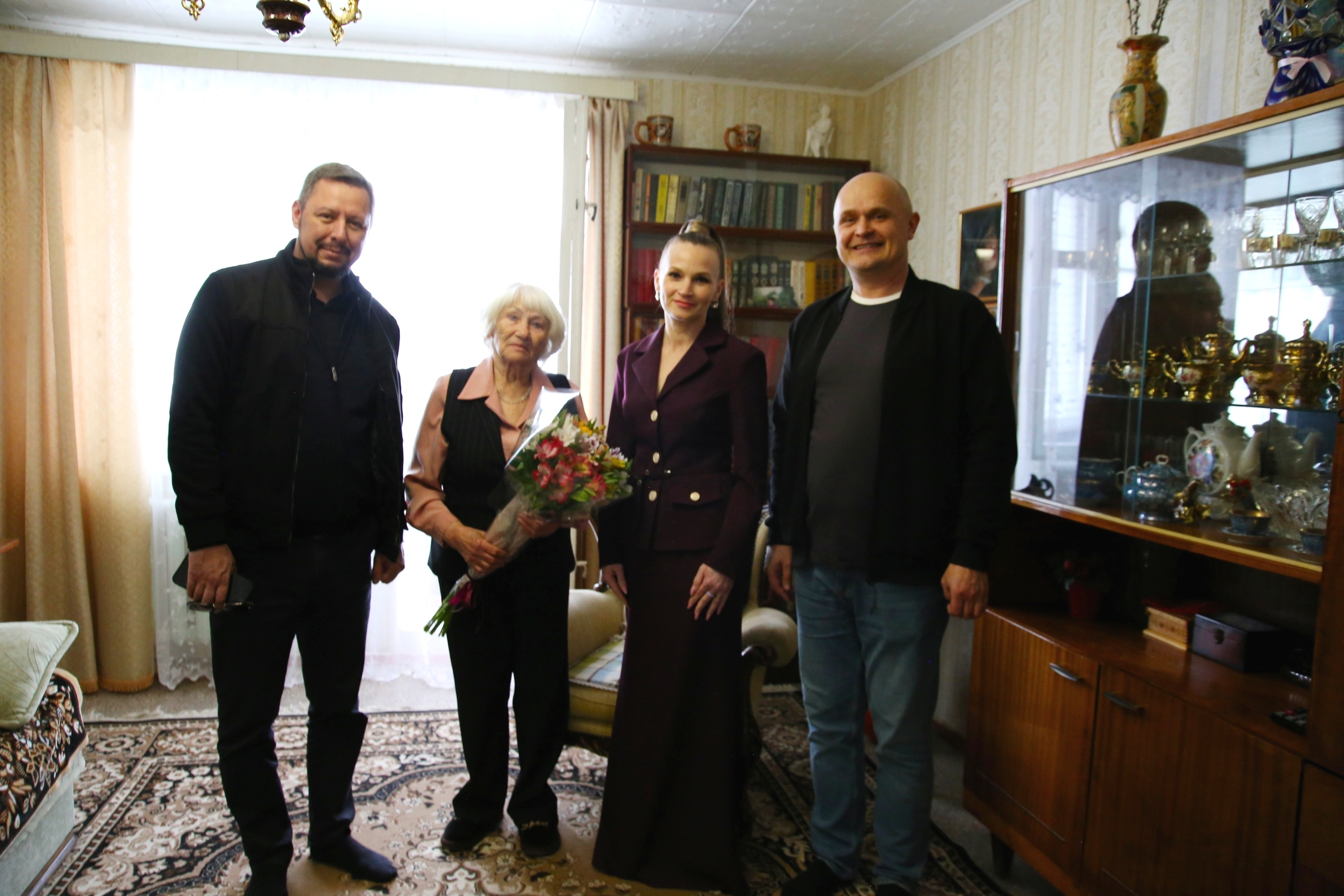 Бахчисарайские власти навестили бывших несовершеннолетних узников концлагерей Бахчисарайские власти навестили бывших несовершеннолетних узников концлагерей