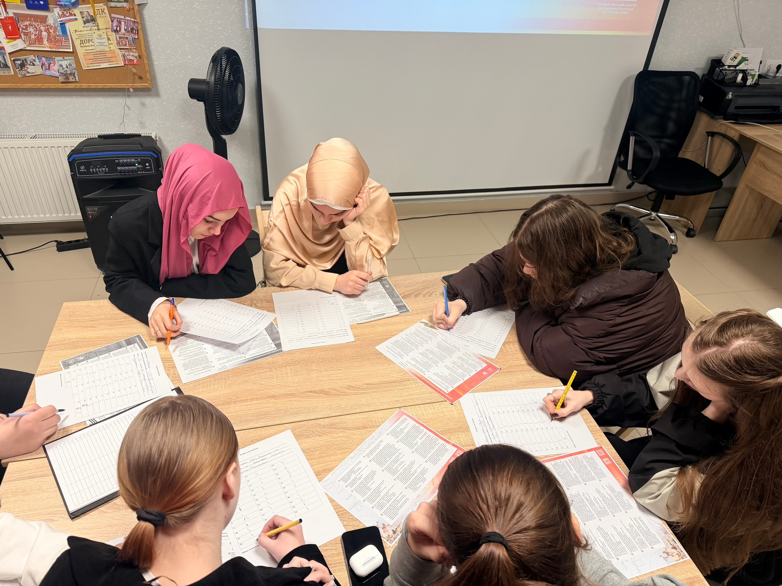 В Сакском районе прошёл Всекрымский тест по истории Крымской наступательной операции В Сакском районе прошёл Всекрымский тест по истории Крымской наступательной операции