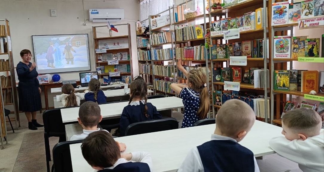 Правовая грамотность в библиотеках Белогорского района ко Дню Конституции Республики Крым Правовая грамотность в библиотеках Белогорского района ко Дню Конституции Республики Крым