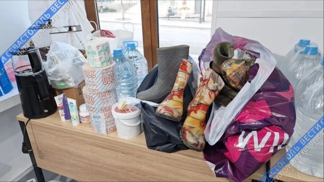 В штабе общественной поддержки продолжается приём гуманитарной помощи для жителей Дагестана, которые пострадали в результате наводнения В штабе общественной поддержки продолжается приём гуманитарной помощи для жителей Дагестана, которые пострадали в результате наводнения