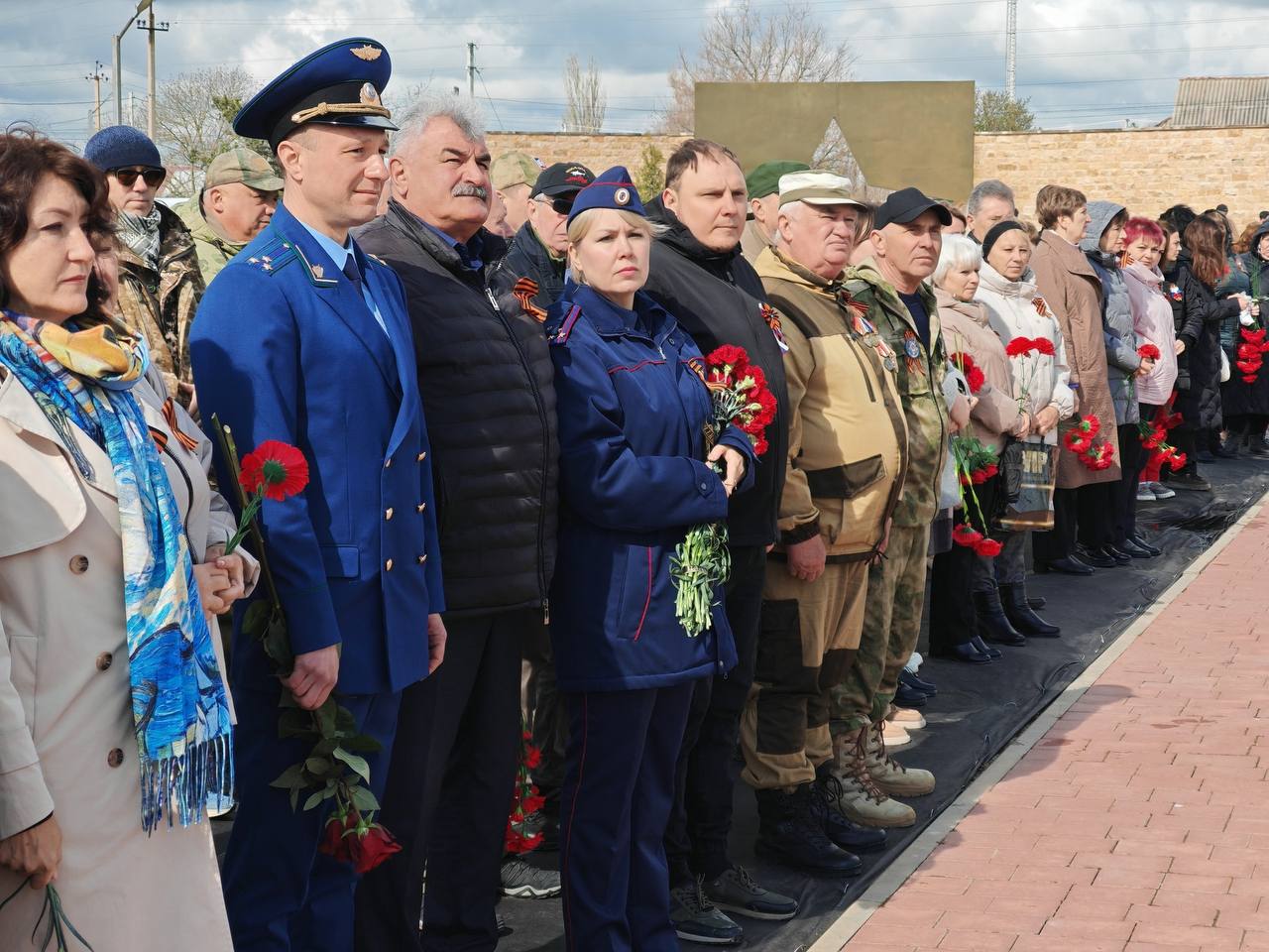 Офицеры СК приняли участие в перезахоронении бойцов Великой Отечественной войны в Кировском районе