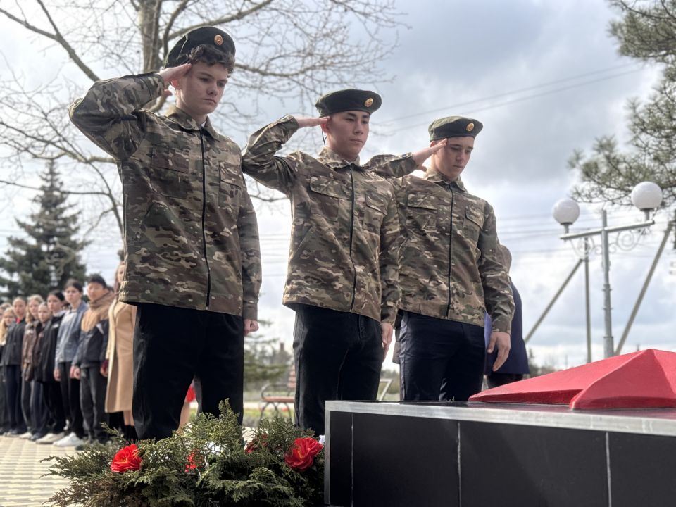 В селе Яркое прошла церемония к 82-й годовщине освобождения Джанкойского района В селе Яркое прошла церемония к 82-й годовщине освобождения Джанкойского района