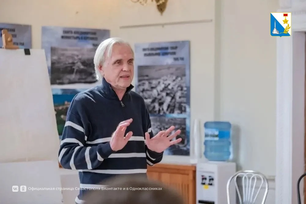 Участники программы «Севастополь — город героев» осваивают ораторское мастерство Участники программы «Севастополь — город героев» осваивают ораторское мастерство