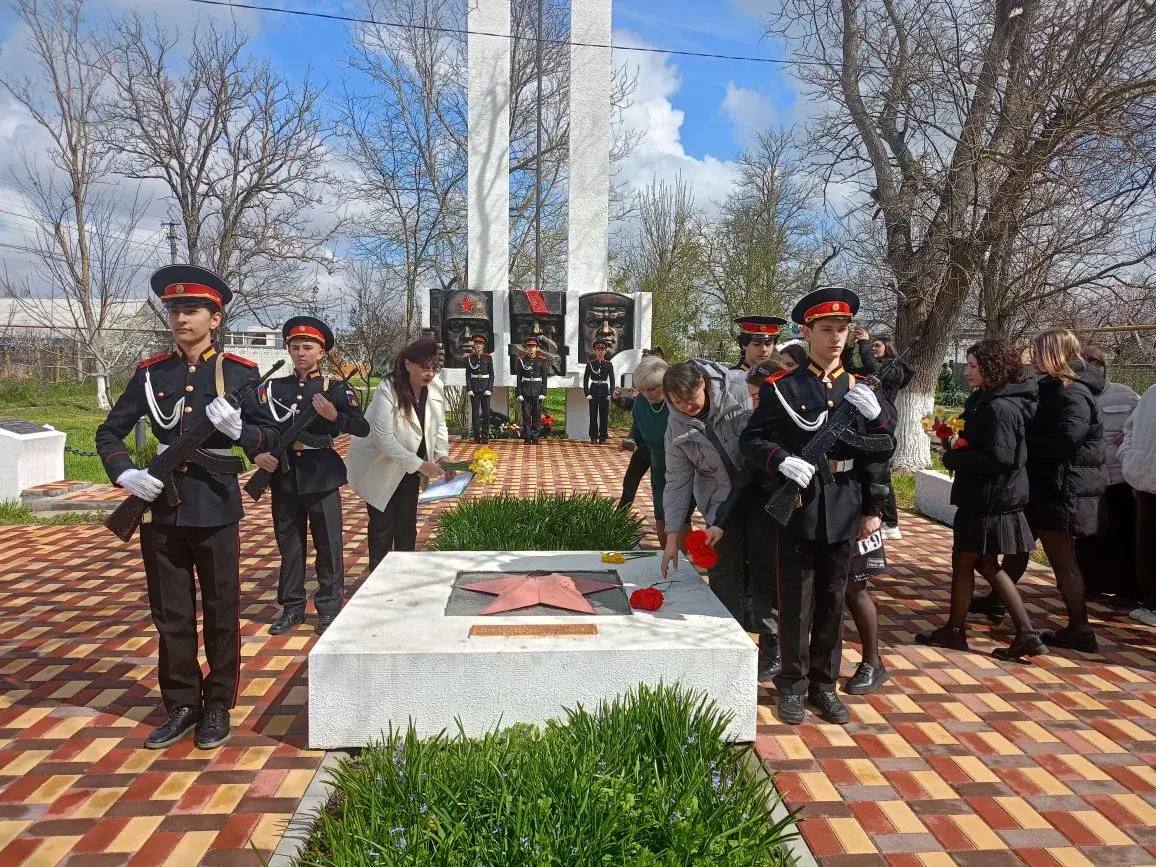 К 82-й годовщине освобождения Джанкойского района прошли памятные мероприятия К 82-й годовщине освобождения Джанкойского района прошли памятные мероприятия