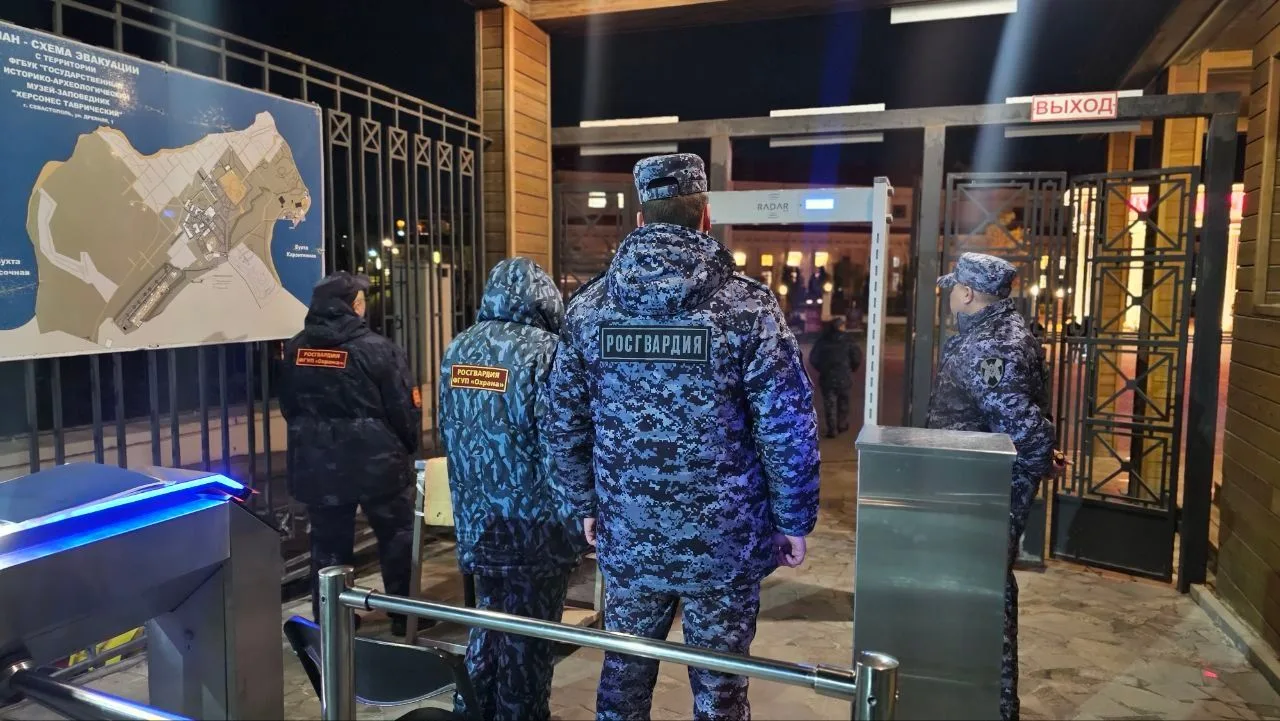 Росгвардия обеспечила порядок на пасхальных торжествах в Крыму и Севастополе Росгвардия обеспечила порядок на пасхальных торжествах в Крыму и Севастополе