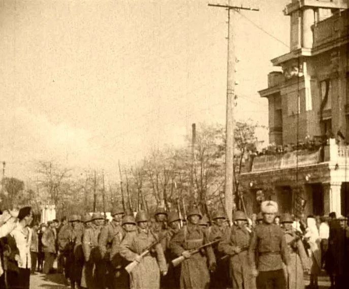 Три города за один день: как освободили Симферополь, Феодосию и Евпаторию Три города за один день: как освободили Симферополь, Феодосию и Евпаторию