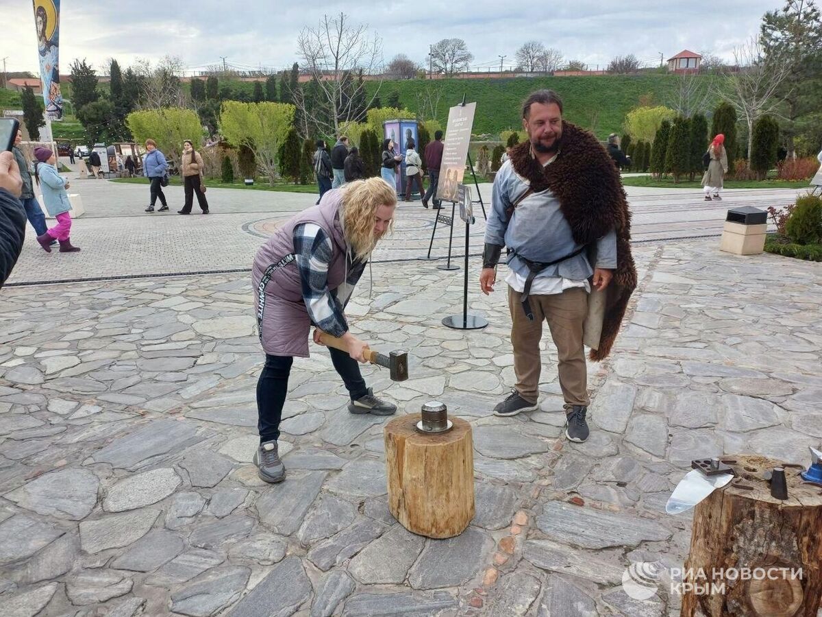 Куличи по рецептам XVII века: как отпраздновали Пасху в Новом Херсонесе Куличи по рецептам XVII века: как отпраздновали Пасху в Новом Херсонесе