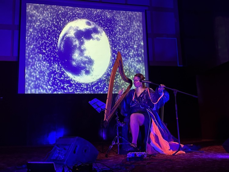 Музыка вселенной: в День космонавтики в крымской обсерватории звучала «космическая арфа» Музыка вселенной: в День космонавтики в крымской обсерватории звучала «космическая арфа»