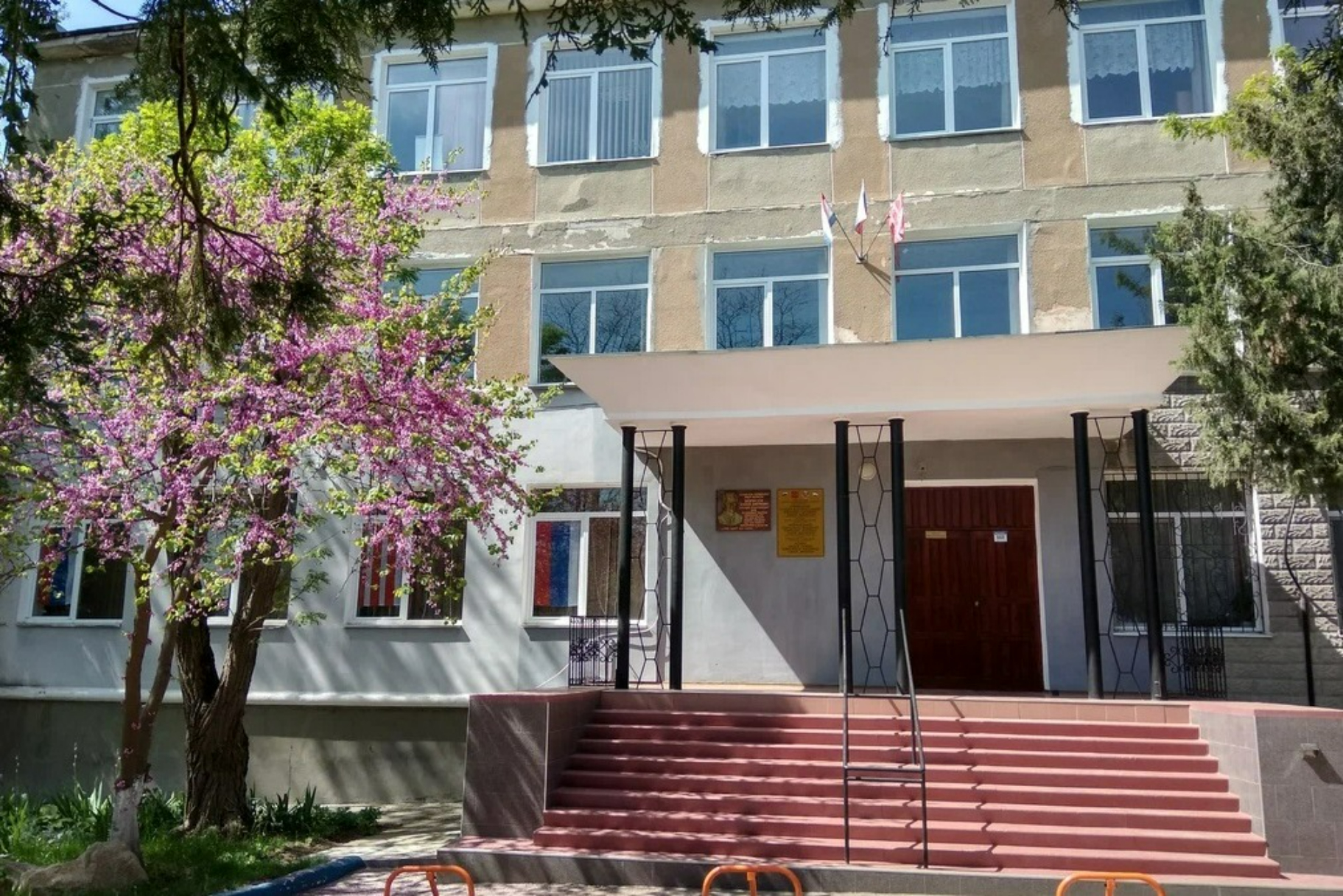 Крымфиннадзором проведена проверка в ГБОУРК "КУВКИЛИ" (лицей искусств)