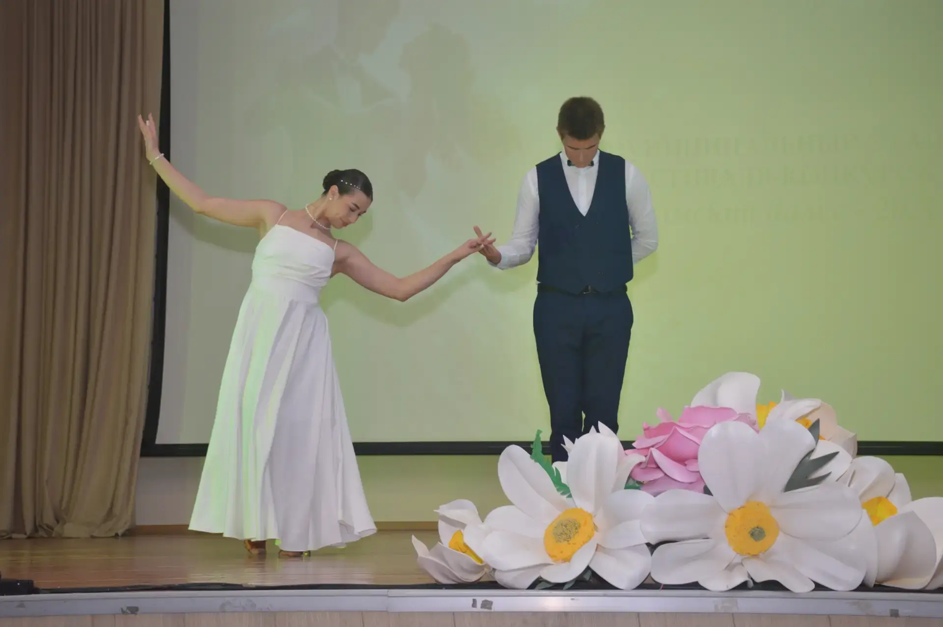 В Судаке прошёл муниципальный этап конкурса «Крымский вальс — 2026» В Судаке прошёл муниципальный этап конкурса «Крымский вальс — 2026»