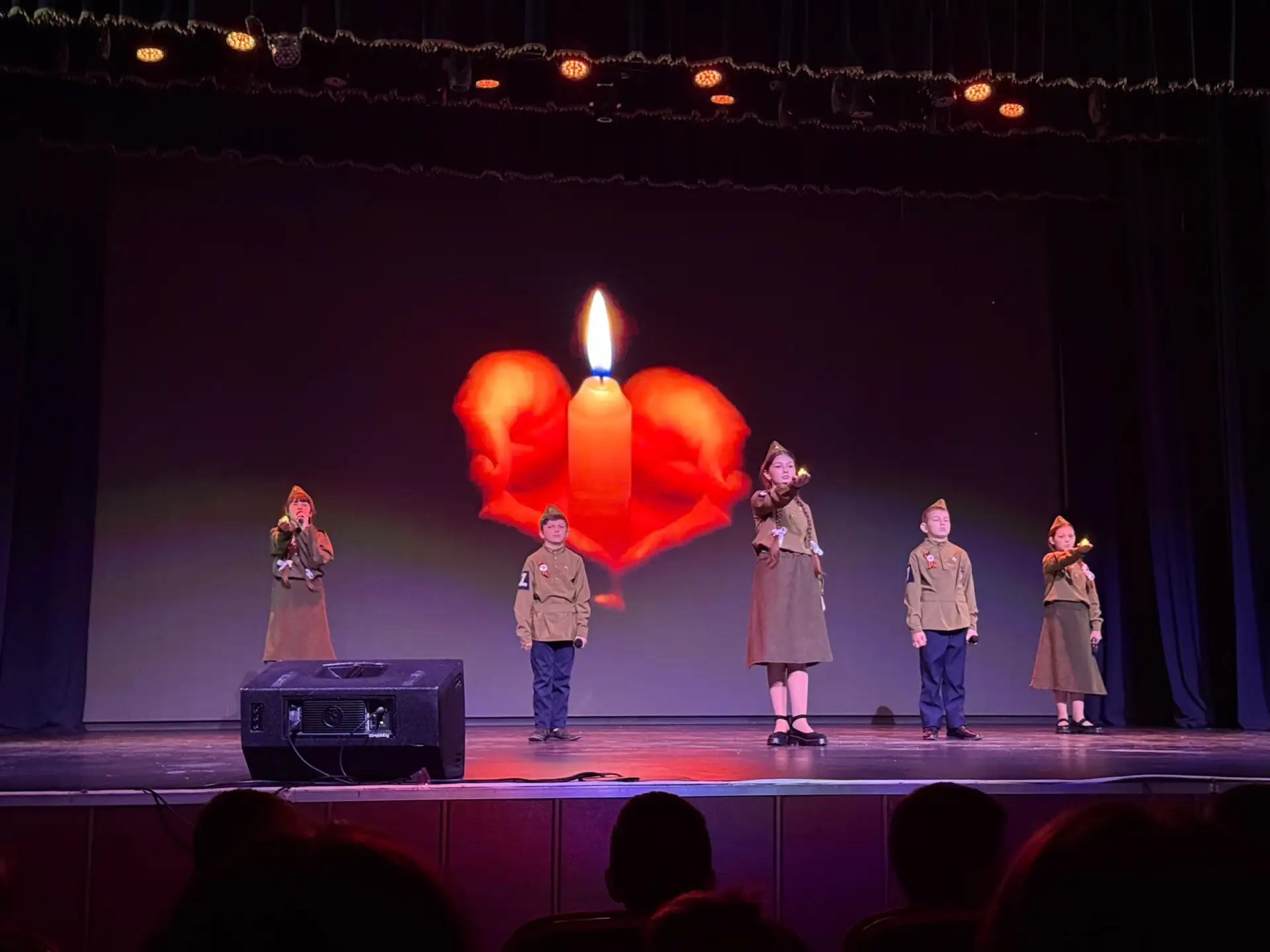 В Красногвардейском районе прошёл полуфинал конкурса «Мы – наследники Победы» В Красногвардейском районе прошёл полуфинал конкурса «Мы – наследники Победы»