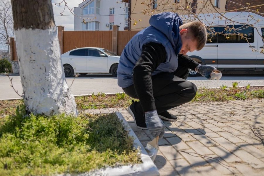 Участники программы «Севастополь — город героев» привели в порядок памятник Павлу Силаеву Участники программы «Севастополь — город героев» привели в порядок памятник Павлу Силаеву