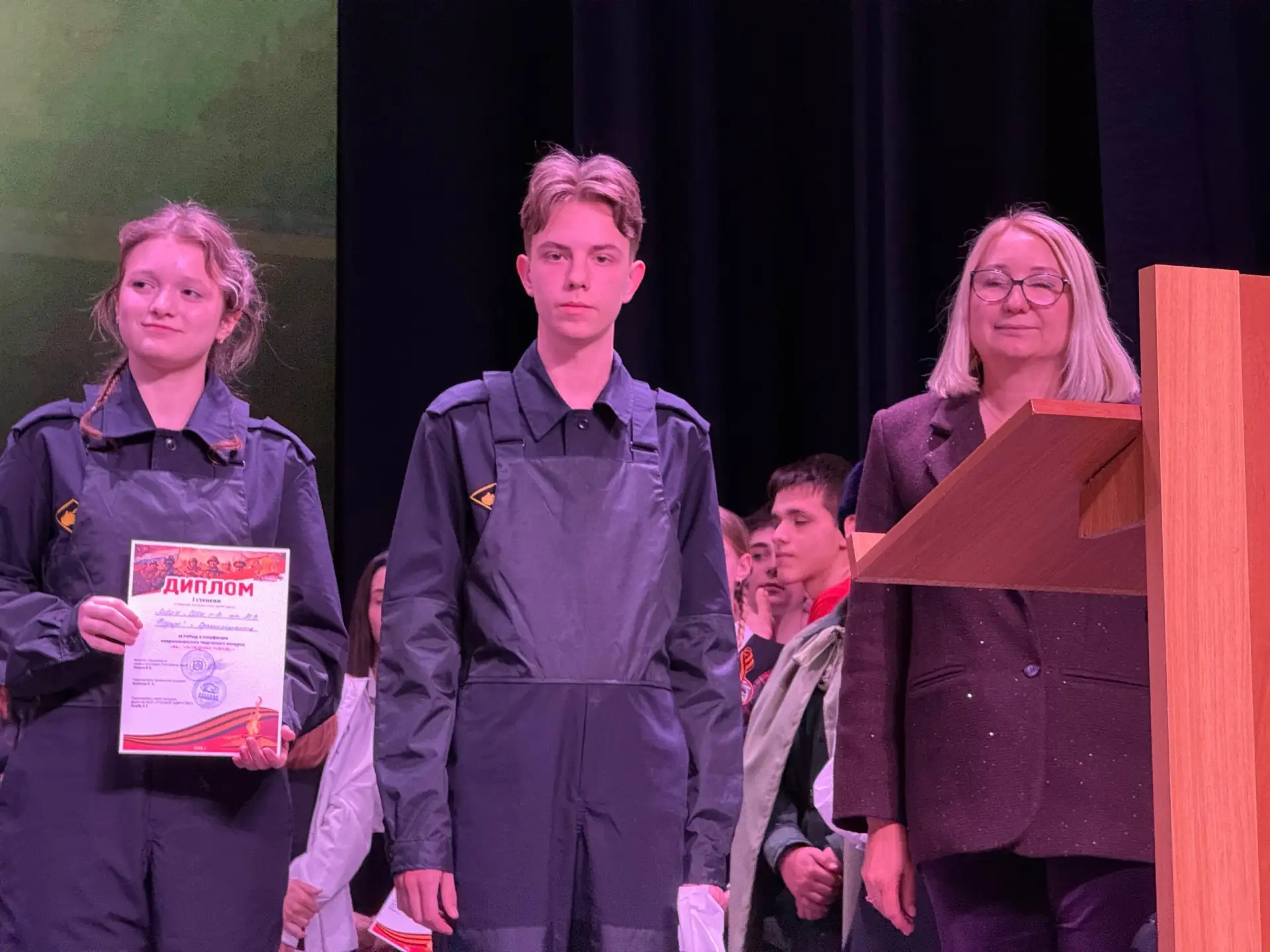 В Красногвардейском районе прошёл полуфинал конкурса «Мы – наследники Победы» В Красногвардейском районе прошёл полуфинал конкурса «Мы – наследники Победы»