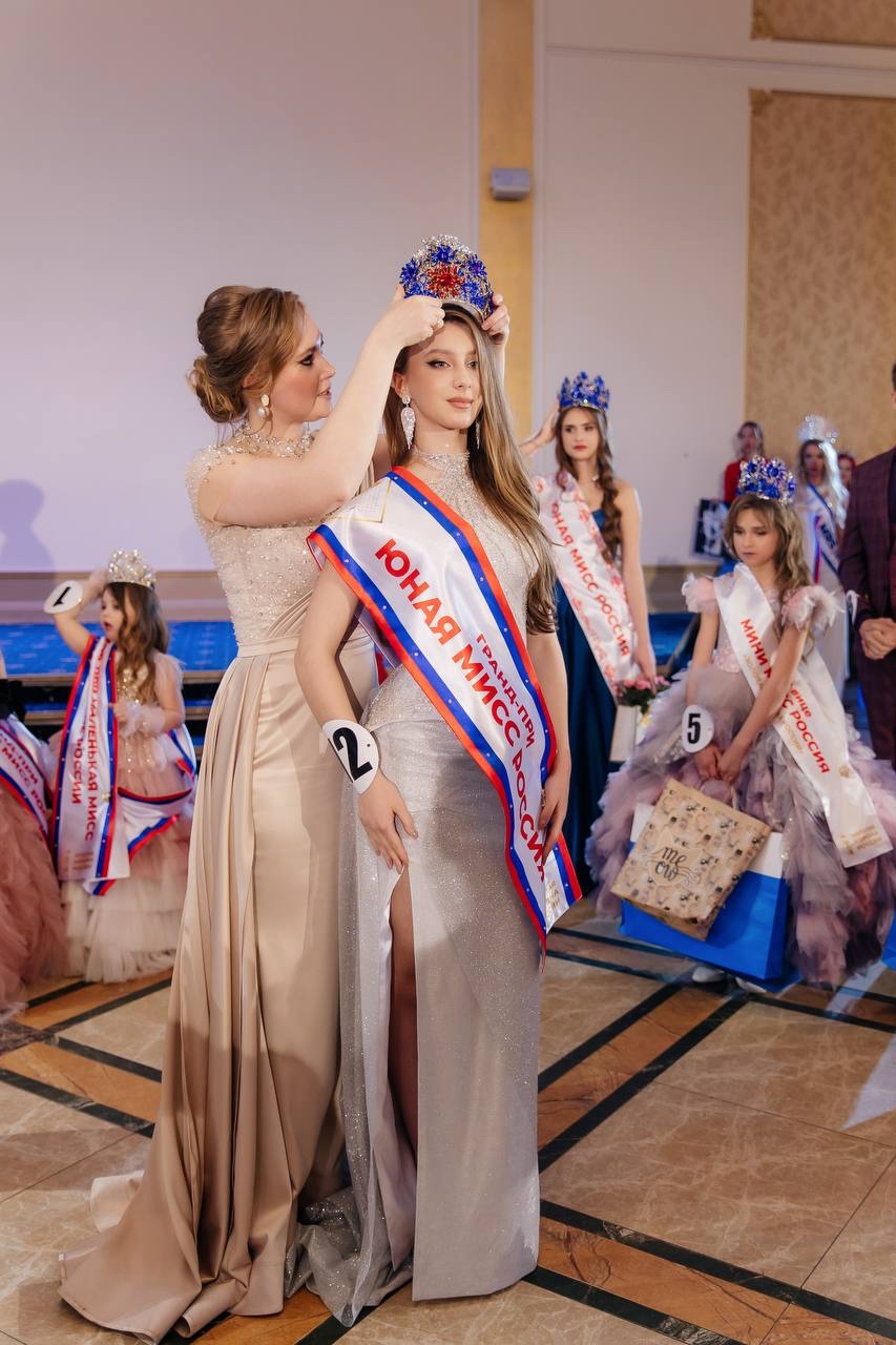 Золотую Корону России завоевала керчанка Арина Медведева Золотую Корону России завоевала керчанка Арина Медведева