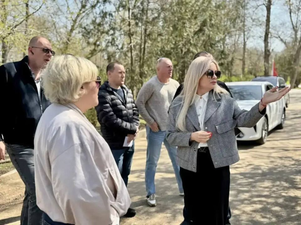 Юлия Предыбайло: В Сакском курортном парке стартовал второй этап благоустройства в рамках национального проекта «Туризм и гостеприимство» Юлия Предыбайло: В Сакском курортном парке стартовал второй этап благоустройства в рамках национального проекта «Туризм и гостеприимство»