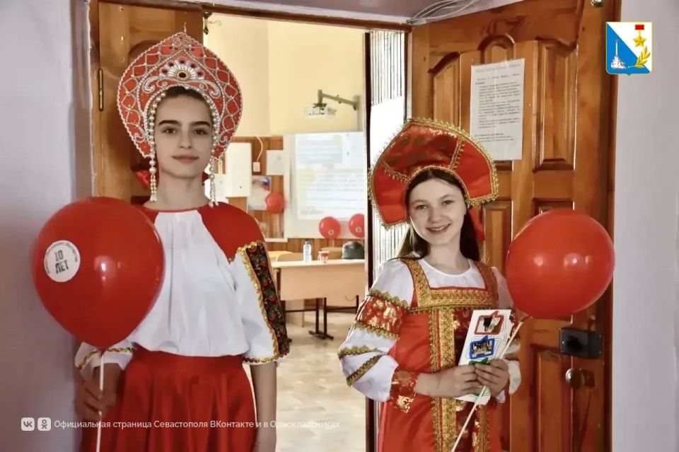 Школьники Севастополя выступили на русском, английском, французском и немецком языках на конкурсе ораторского мастерства Школьники Севастополя выступили на русском, английском, французском и немецком языках на конкурсе ораторского мастерства