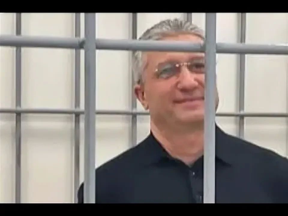 Сергей Колясников: До суда дошло второе уголовное дело заместителя министра обороны Тимура Иванова, обвиняемого в получении взяток на общую сумму более 1,3 млрд руб Сергей Колясников: До суда дошло второе уголовное дело заместителя министра обороны Тимура Иванова, обвиняемого в получении взяток на общую сумму более 1,3 млрд руб
