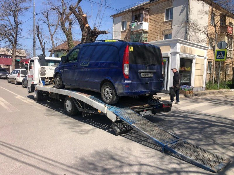 В Нахимовском районе пресекли незаконную торговлю В Нахимовском районе пресекли незаконную торговлю