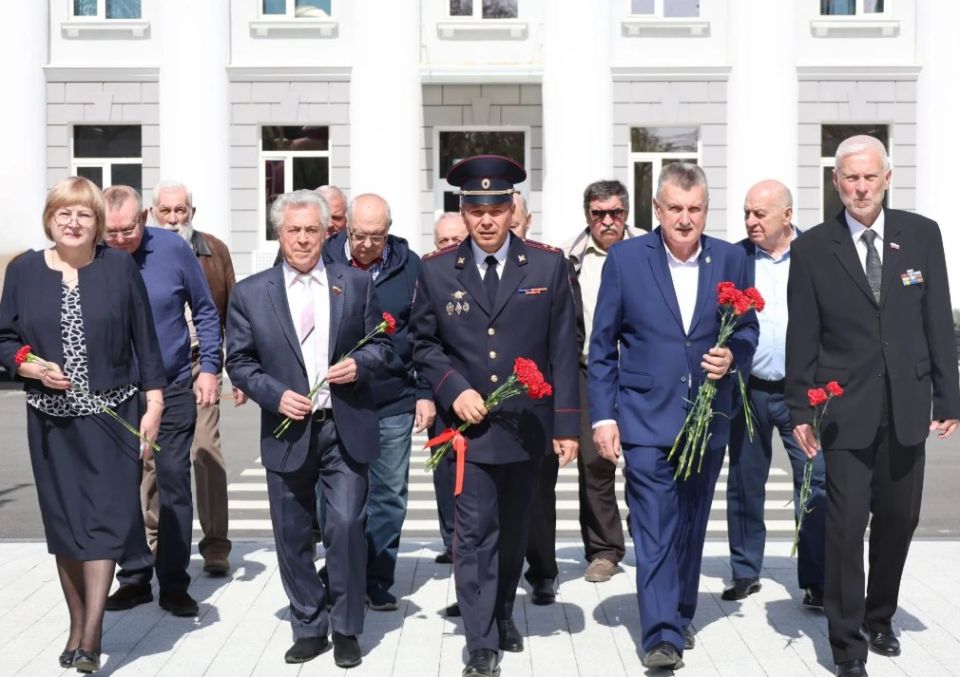 В Министерстве внутренних дел по Республике Крым состоялось торжественное мероприятие, посвящённое Дню ветеранов органов внутренних дел В Министерстве внутренних дел по Республике Крым состоялось торжественное мероприятие, посвящённое Дню ветеранов органов внутренних дел