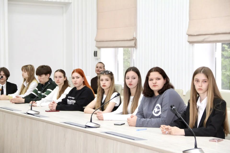 Константин Шимановский: В преддверии Дня местного самоуправления встретились с лидерами ученического самоуправления Ялты Константин Шимановский: В преддверии Дня местного самоуправления встретились с лидерами ученического самоуправления Ялты