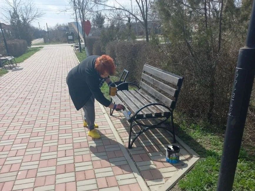 В сёлах Джанкойского района продолжаются весенние субботники В сёлах Джанкойского района продолжаются весенние субботники