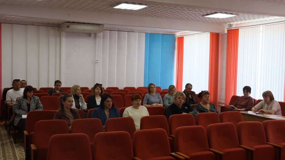 Аппаратное совещание администрации Кировского района Аппаратное совещание администрации Кировского района