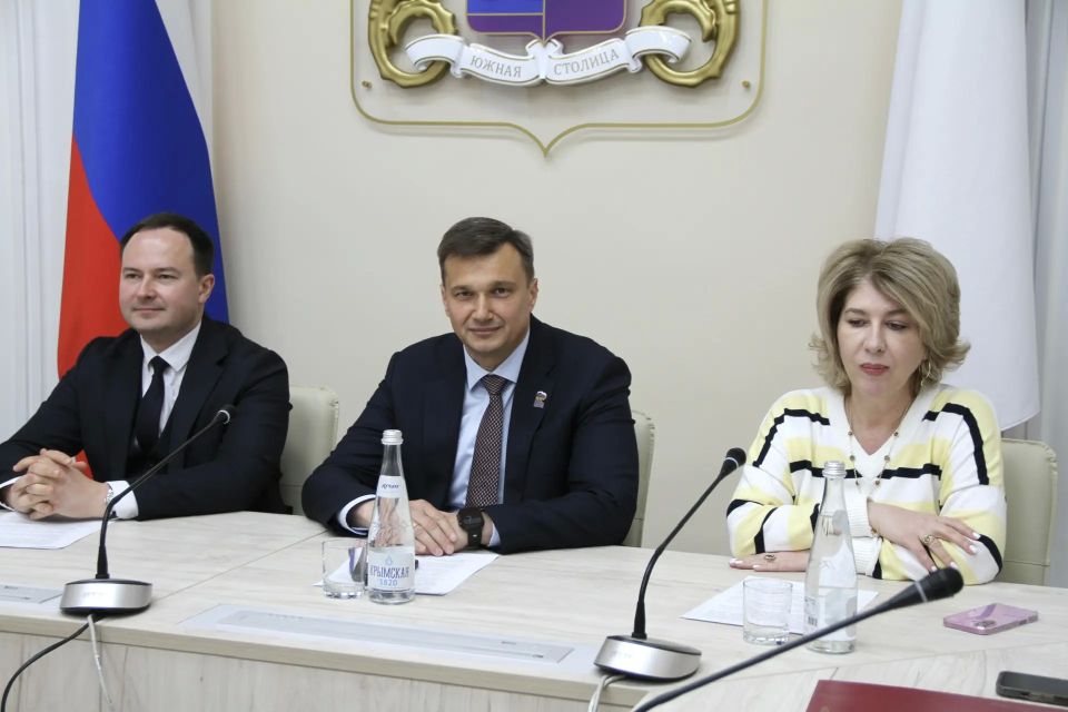 Константин Шимановский: В преддверии Дня местного самоуправления встретились с лидерами ученического самоуправления Ялты Константин Шимановский: В преддверии Дня местного самоуправления встретились с лидерами ученического самоуправления Ялты