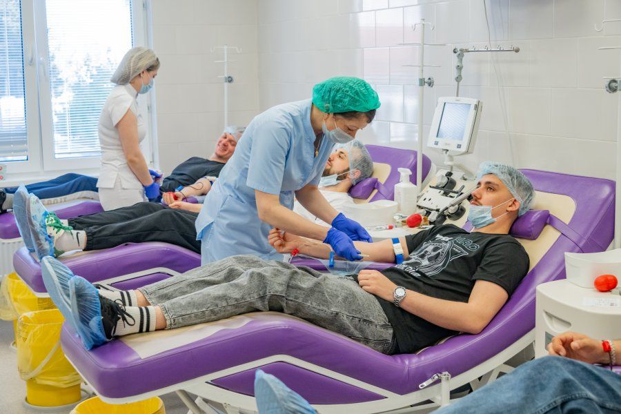 В севастопольском Центре крови отметили Национальный день донора В севастопольском Центре крови отметили Национальный день донора