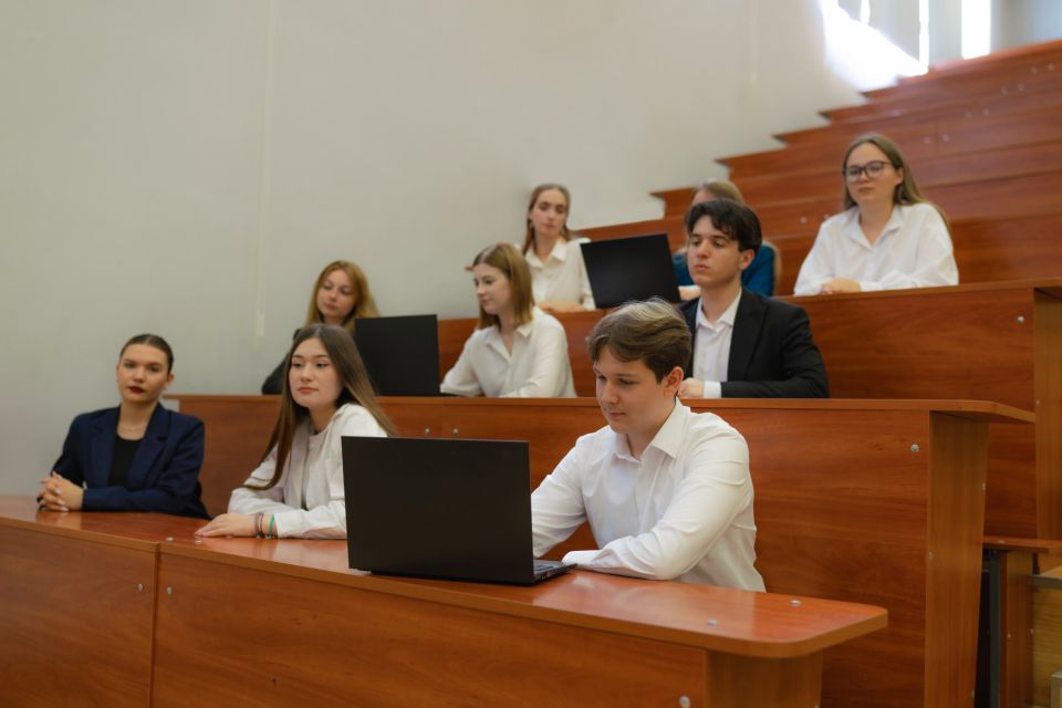 Учителя трех федеральных округов повысят квалификацию в педвузах Минпросвещения России Учителя трех федеральных округов повысят квалификацию в педвузах Минпросвещения России
