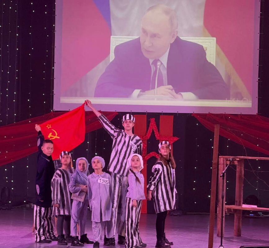 В Джанкое прошел полуфинал 12-го межрегионального творческого конкурса «Мы - наследники Победы!» В Джанкое прошел полуфинал 12-го межрегионального творческого конкурса «Мы - наследники Победы!»