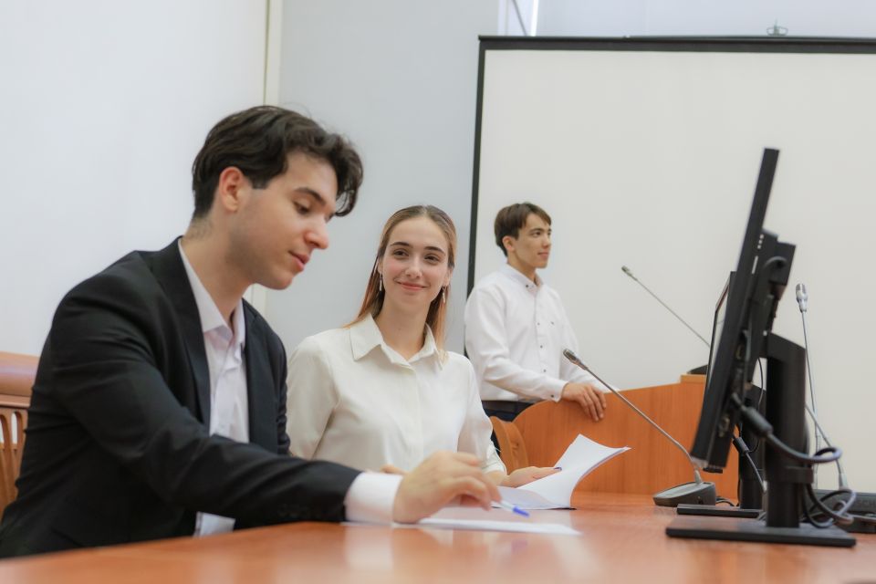 Учителя трех федеральных округов повысят квалификацию в педвузах Минпросвещения России Учителя трех федеральных округов повысят квалификацию в педвузах Минпросвещения России