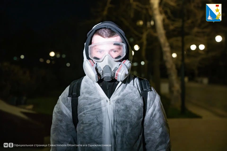 Общественные пространства Севастополя обрабатывают от клещей Общественные пространства Севастополя обрабатывают от клещей