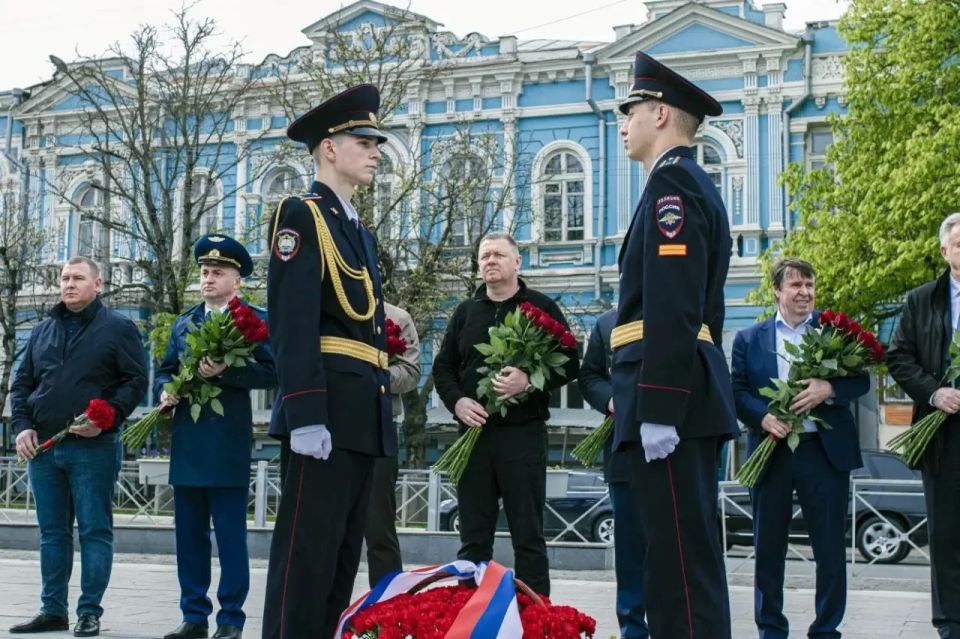В Симферополе прошло празднование годовщины принятия Крыма, Тамани и Кубани в состав Российской империи В Симферополе прошло празднование годовщины принятия Крыма, Тамани и Кубани в состав Российской империи
