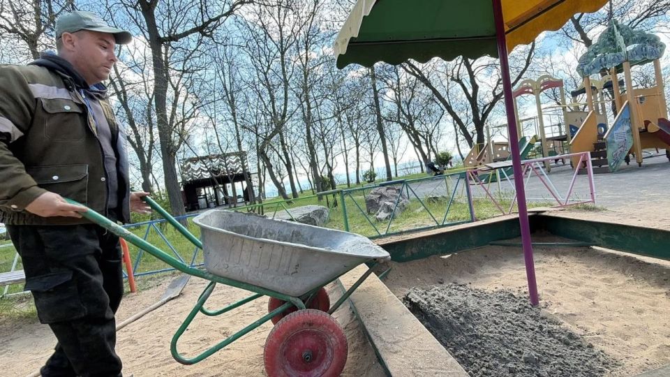В Керчи продолжается системная работа по созданию комфортных условий для самых маленьких жителей нашего города В Керчи продолжается системная работа по созданию комфортных условий для самых маленьких жителей нашего города