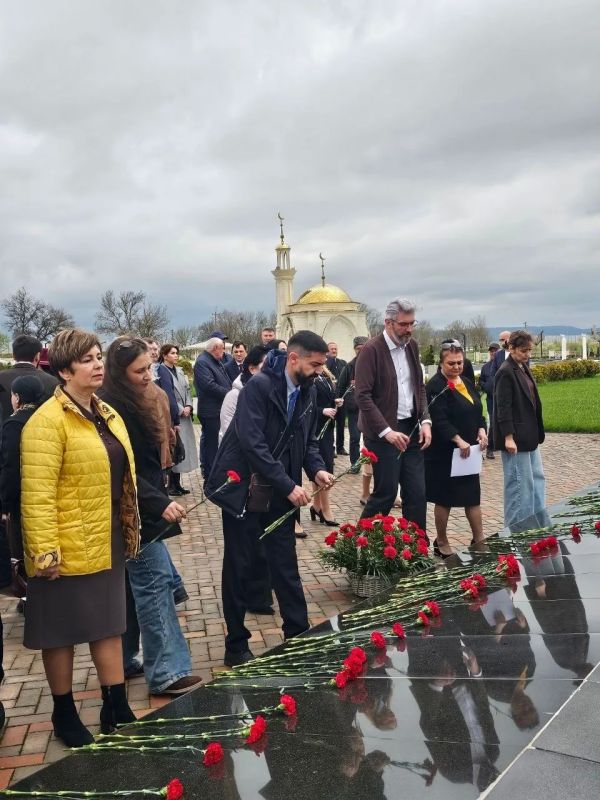 21 апреля 2026 года, при поддержке Министерства культуры Республики Крым, в Мемориальном комплексе жертвам депортации в посёлке Сирень Бахчисарайского района на правах отдела ГБУ РК «Крымскотатарский музей... 21 апреля 2026 года, при поддержке Министерства культуры Республики Крым, в Мемориальном комплексе жертвам депортации в посёлке Сирень Бахчисарайского района на правах отдела ГБУ РК «Крымскотатарский музей...