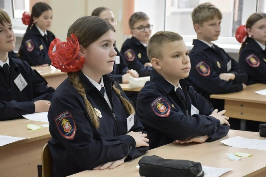 В Севастополе стартовал региональный этап Всероссийского конкурса «Лучший учитель родного языка и родной литературы» В Севастополе стартовал региональный этап Всероссийского конкурса «Лучший учитель родного языка и родной литературы»