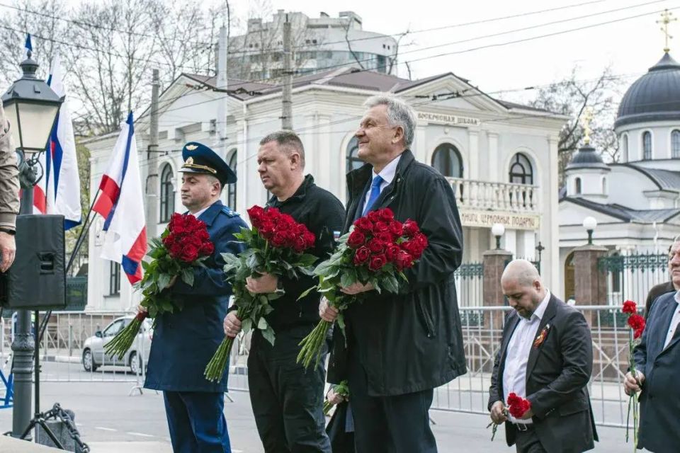 В Симферополе прошло празднование годовщины принятия Крыма, Тамани и Кубани в состав Российской империи В Симферополе прошло празднование годовщины принятия Крыма, Тамани и Кубани в состав Российской империи